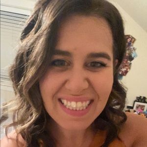 Meet your Posher, Liz